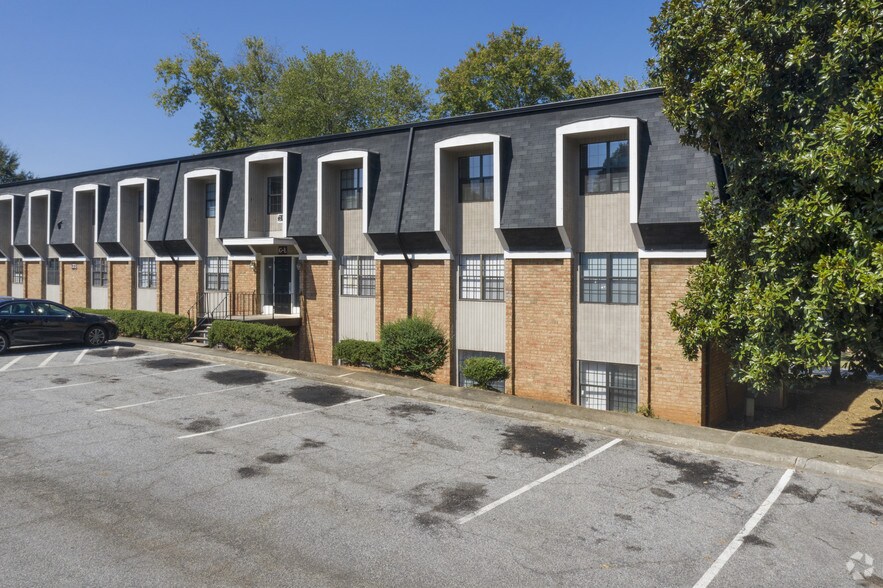 More Photos Of 375 Winding River Dr, Atlanta Multifamily For Sale