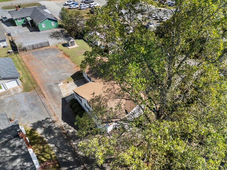 More Photos Of 120 Maybelle St, Cartersville Office For Sale