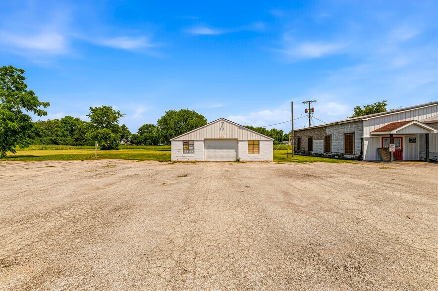 More Photos Of 7874 E State Road 28, Elwood Flex For Sale