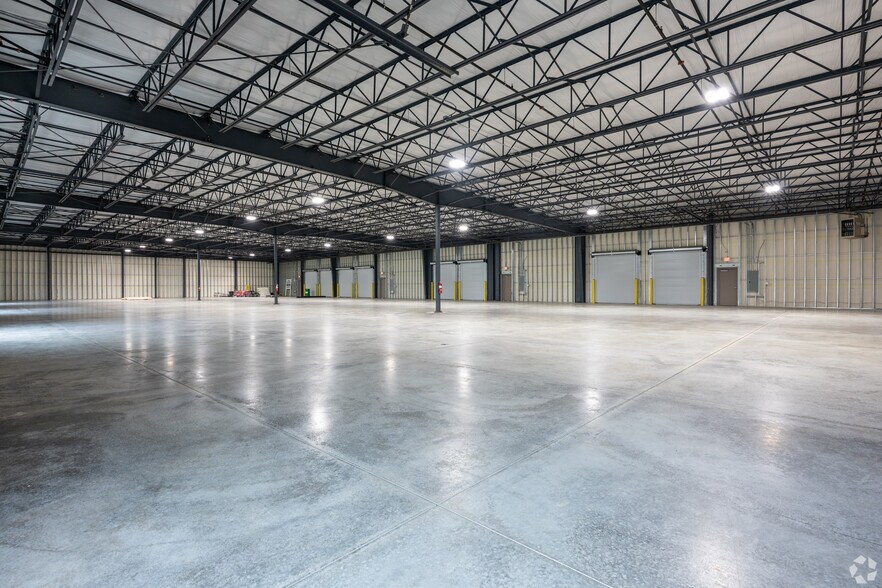 More Photos Of 8229 Tyner Rd, Colfax Flex For Lease
