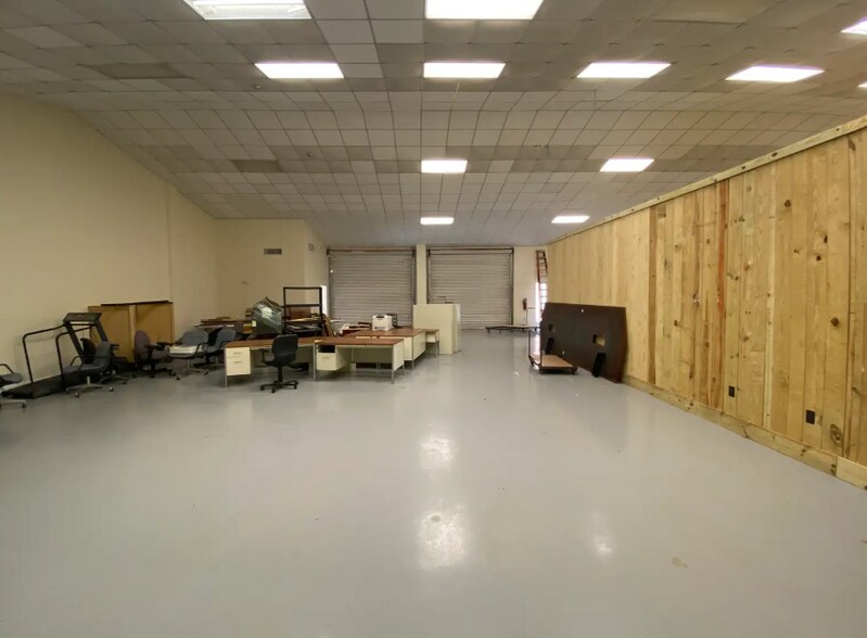 More Photos Of 78263 Highway 25, Folsom Light Manufacturing For Sale