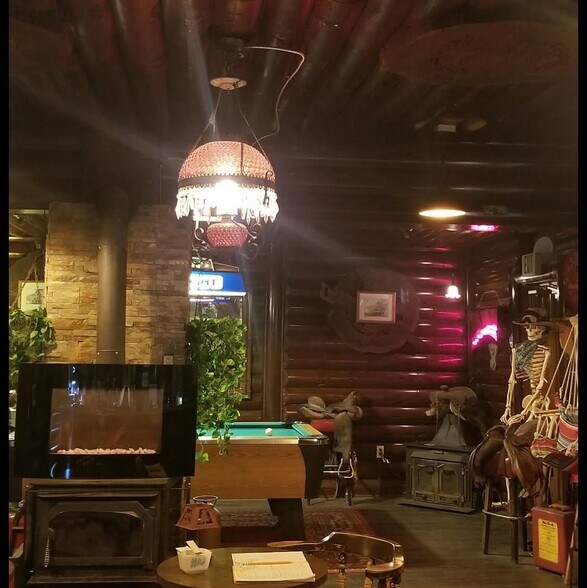 More Photos Of 212 Main St, Sierra City Hotel For Sale