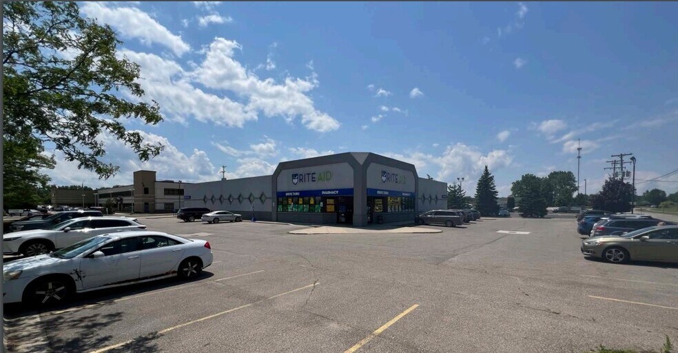 More Photos Of 1341 Wright Ave, Alma Drugstore For Lease