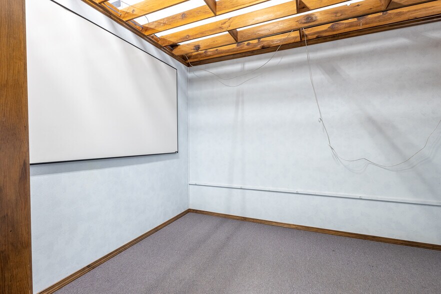 More Photos Of 2313 13th, Columbus General Retail For Sale