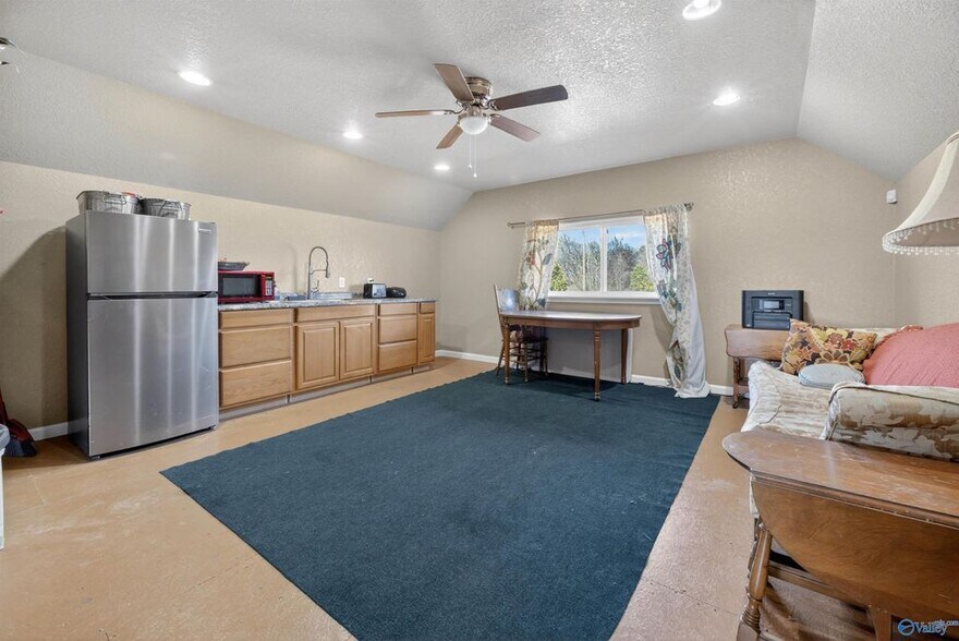 More Photos Of 1103 County Road 359, Crossville Medical For Sale