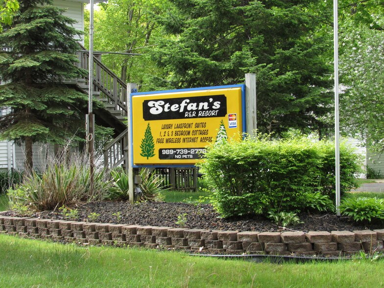 More Photos Of 4497 S US Highway 23, Greenbush Hotel For Sale