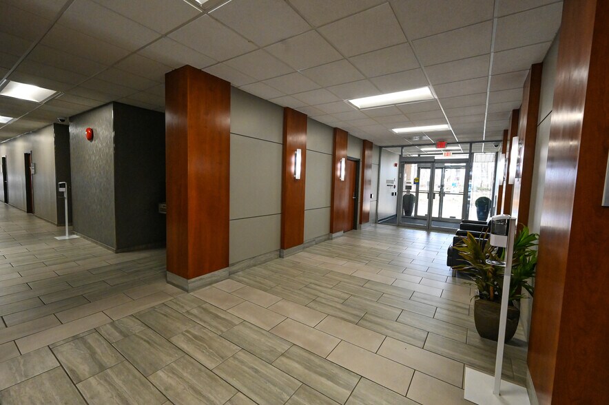 More Photos Of 3301 Woodburn Rd, Annandale Medical For Sale