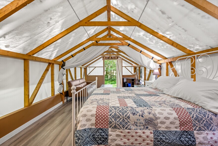 More Photos Of 1885 Central Rd, Hornby Island Land For Sale