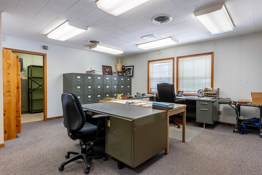 More Photos Of 3946 Indian Ripple Rd, Dayton Warehouse For Lease