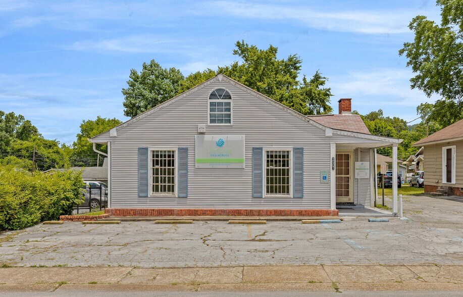 More Photos Of 2507 McCallie Ave, Chattanooga Office Residential For Sale