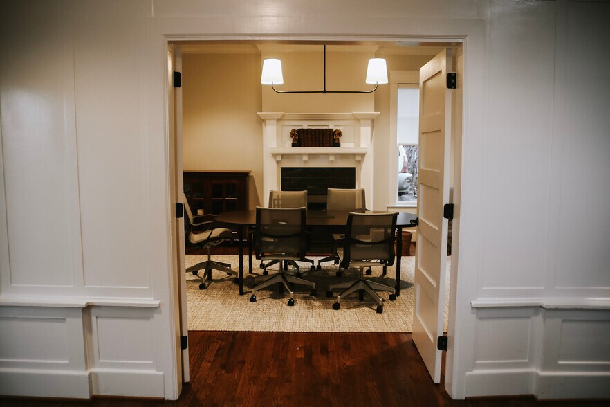 More Photos Of 1913 21st Ave S, Nashville Office For Sale