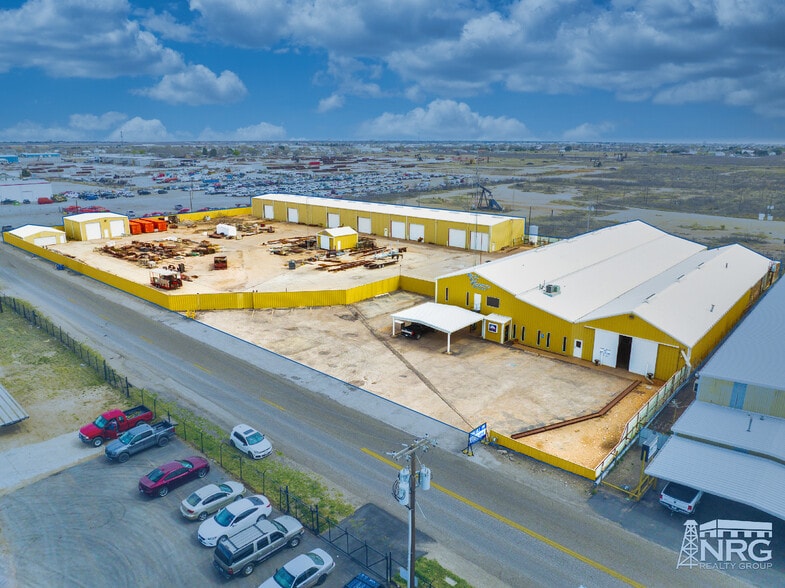 More Photos Of 715 W 81st St, Odessa Warehouse For Sale