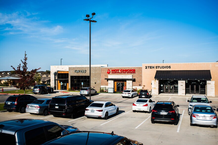 More Photos Of 210-337 Shops Blvd, Willow Park General Retail For Lease