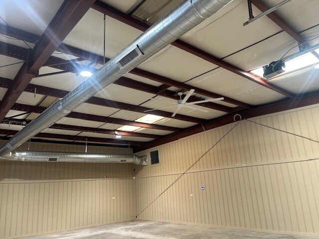 More Photos Of 2524 NW 2nd St, Oklahoma City Manufacturing For Sale