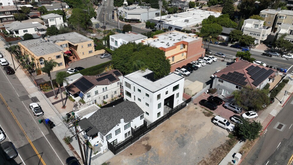 Primary Photo Of 2521 Columbia St, San Diego Apartments For Sale