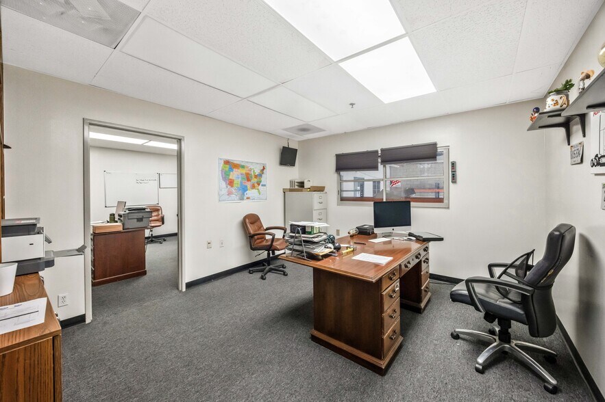 More Photos Of 1808 58th Pl, Los Angeles Land For Lease