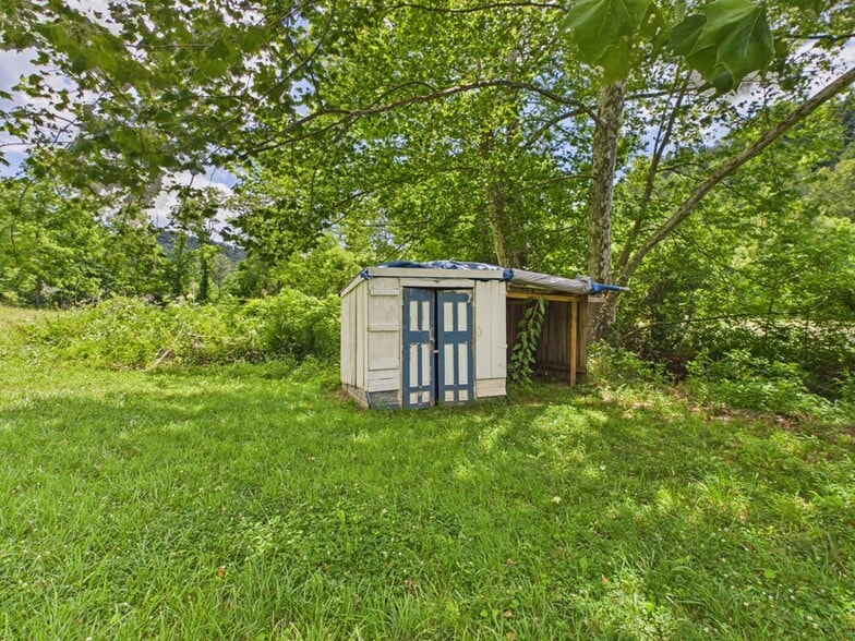 More Photos Of 2071 Mattie Rd, Louisa Religious Facility For Sale