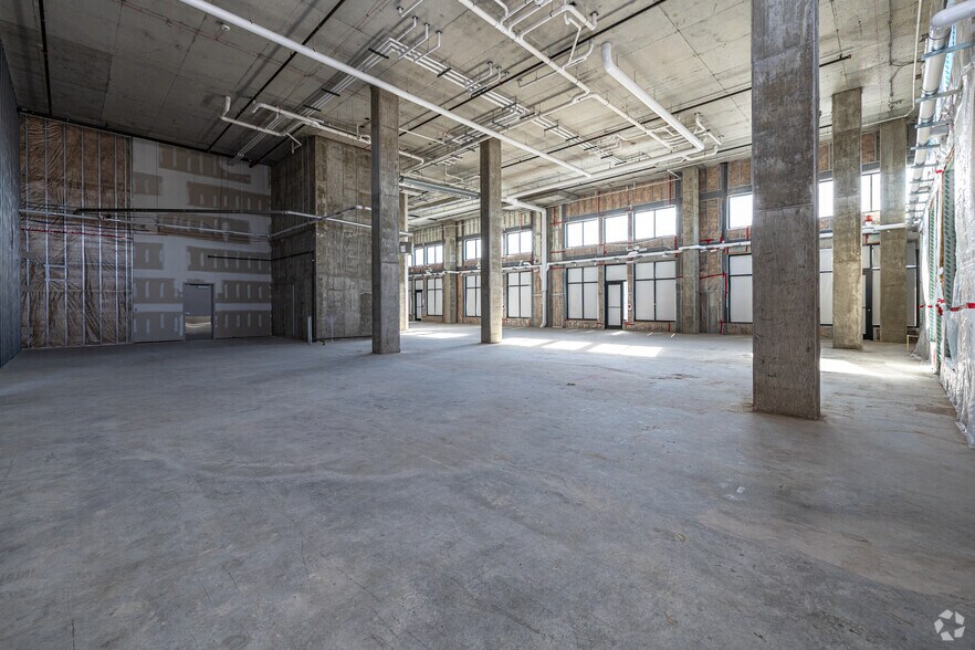 More Photos Of 20400 W Bluemound Rd, Brookfield Unknown For Lease