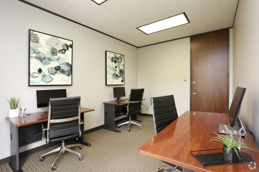 More Photos Of 5100 Westheimer Rd, Houston Office For Lease