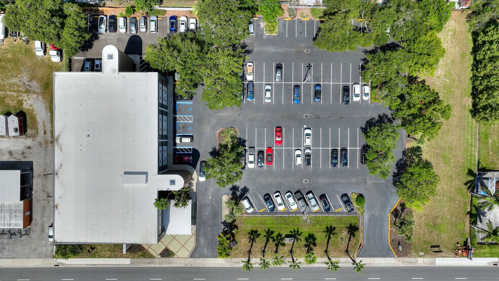 More Photos Of 11200 Seminole Blvd, Largo Medical For Lease