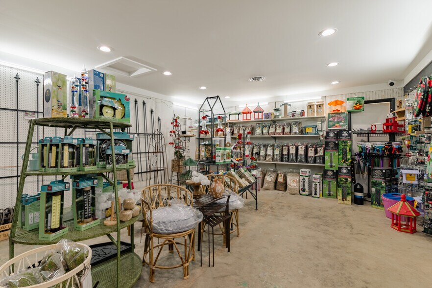 More Photos Of 29350 Matthewstown Rd, Easton Garden Center For Sale