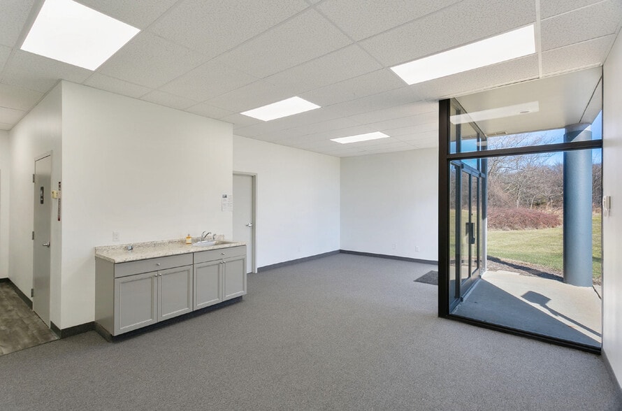 More Photos Of 500 Radar Rd, Greensboro Unknown For Lease