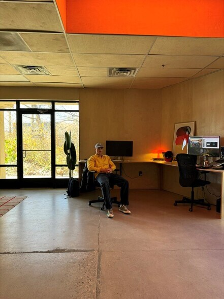 More Photos Of 8371-8395 S 700 W, Midvale Showroom For Lease