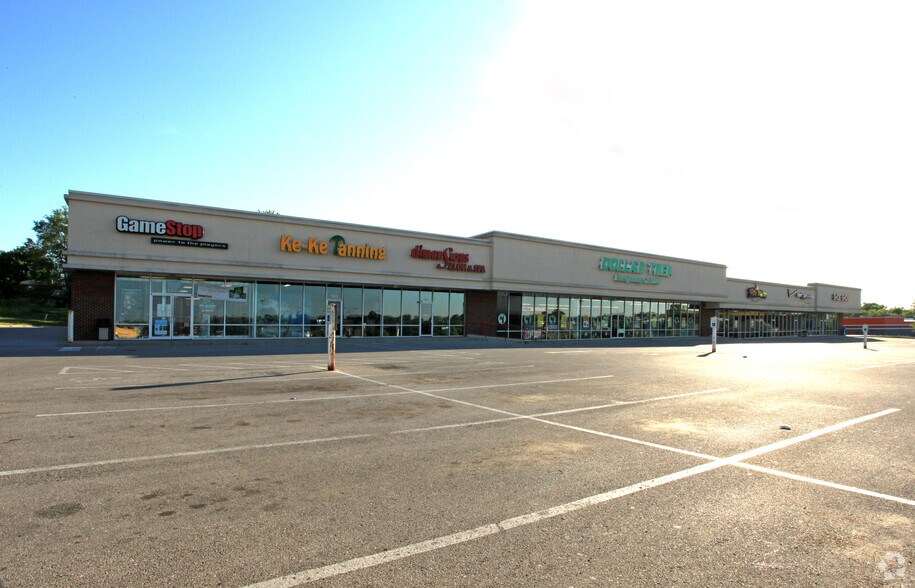 More Photos Of 73-107 Jeannie Dr, Shelbyville Freestanding For Lease