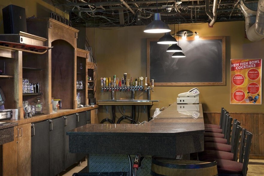 More Photos Of 301 Harrison St NE, Minneapolis Restaurant For Sale