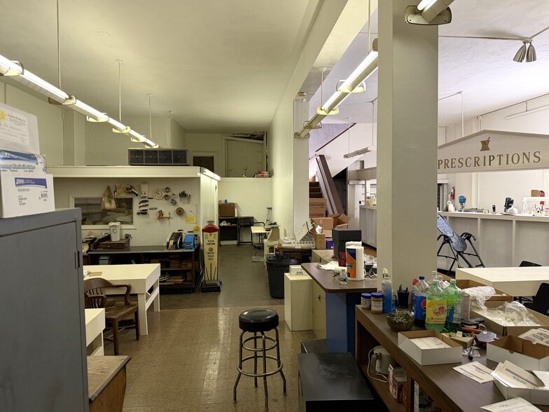 More Photos Of 1030 S Main St, Rockford Loft Creative Space For Sale