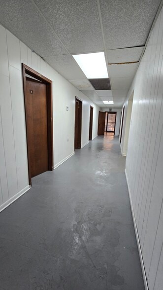 More Photos Of Stumpf Plaza, Gretna Loft Creative Space For Lease
