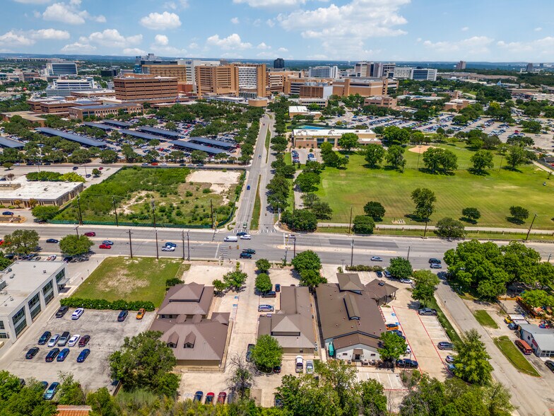 More Photos Of 2122 Babcock Rd, San Antonio Medical For Sale