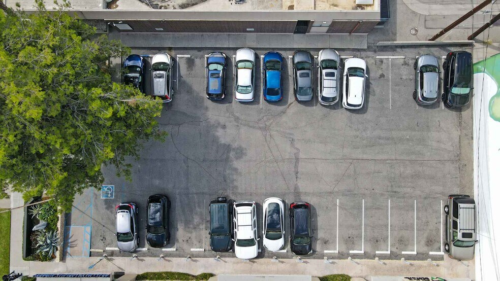 More Photos Of 241 W Olive Ave, Burbank Medical For Lease