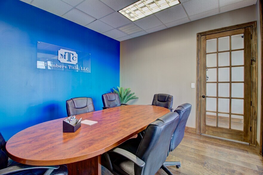 More Photos Of 923 N Loop 1604 E, San Antonio Unknown For Lease