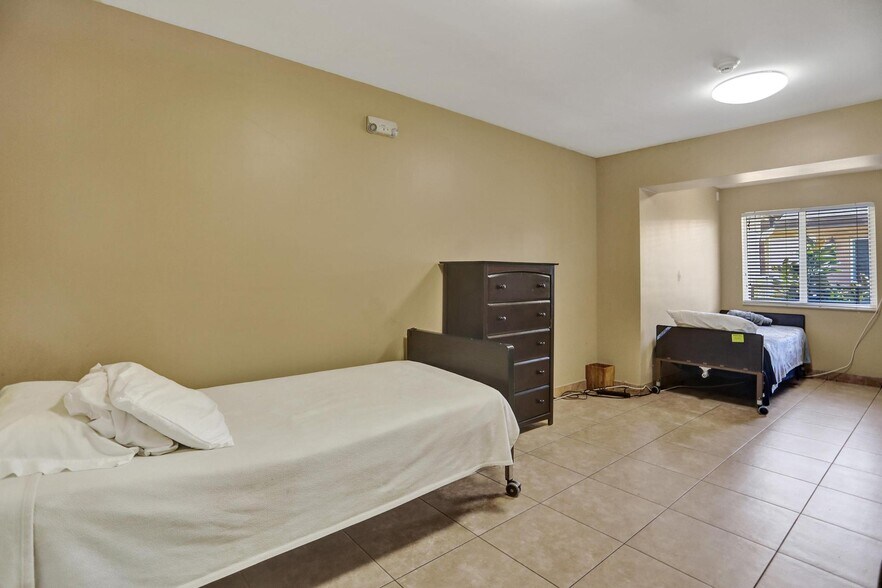 More Photos Of 1722 Madison St, Hollywood Assisted Living For Sale