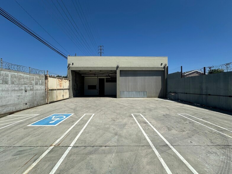 More Photos Of 3202-3206 Fletcher Dr, Los Angeles Warehouse For Lease