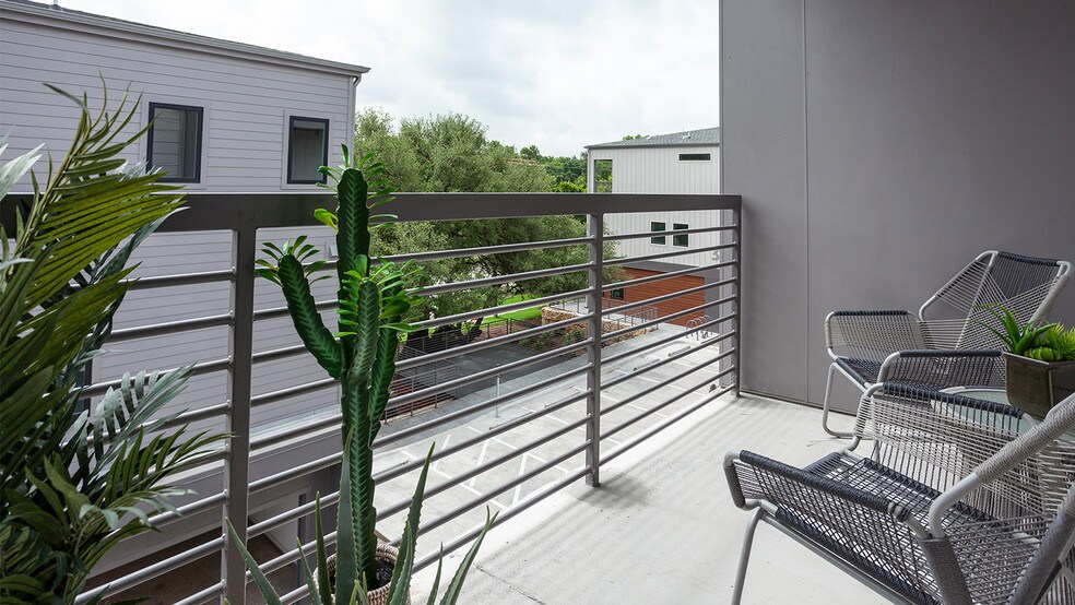 More Photos Of 5924 S Congress Ave, Austin Apartments For Sale