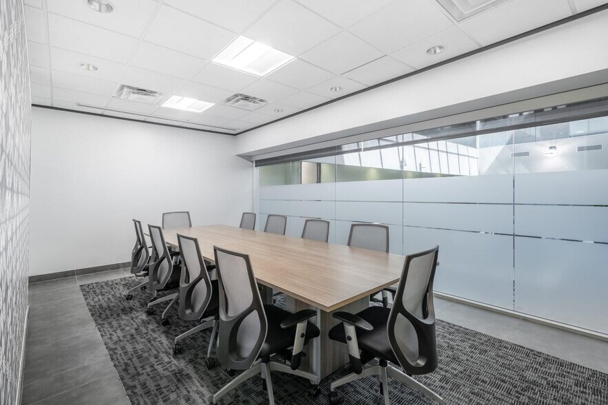 More Photos Of 9600 Great Hills Trl, Austin Coworking Space