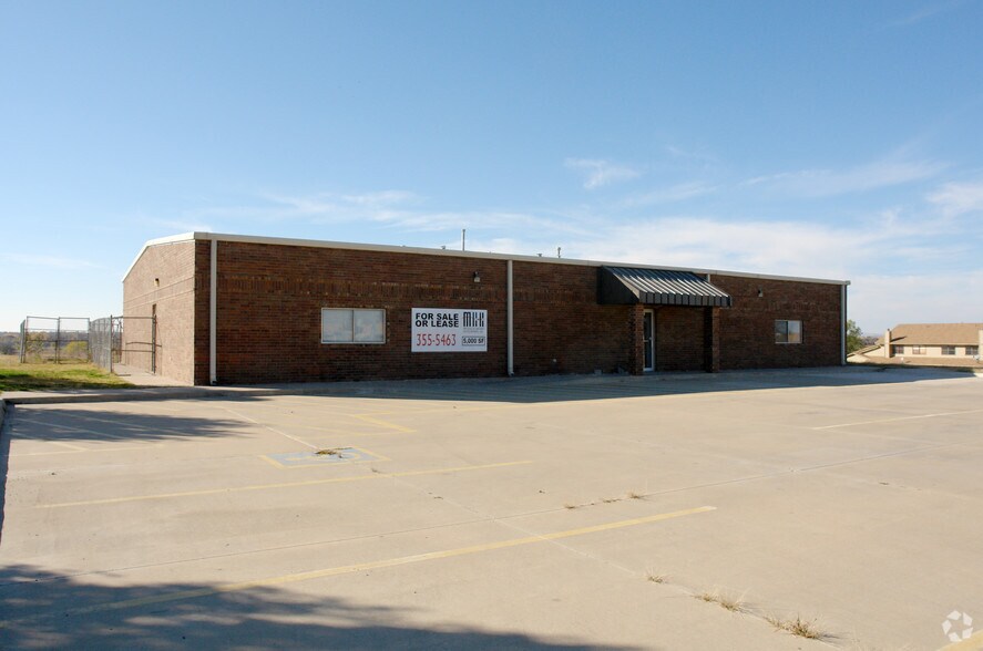 Primary Photo Of , Lawton General Retail For Sale