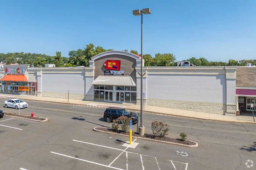 More Photos Of 950 Wolcott St, Waterbury Unknown For Sale