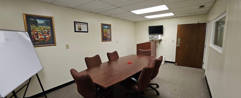 More Photos Of 4917 South Blvd, Charlotte Medical For Lease