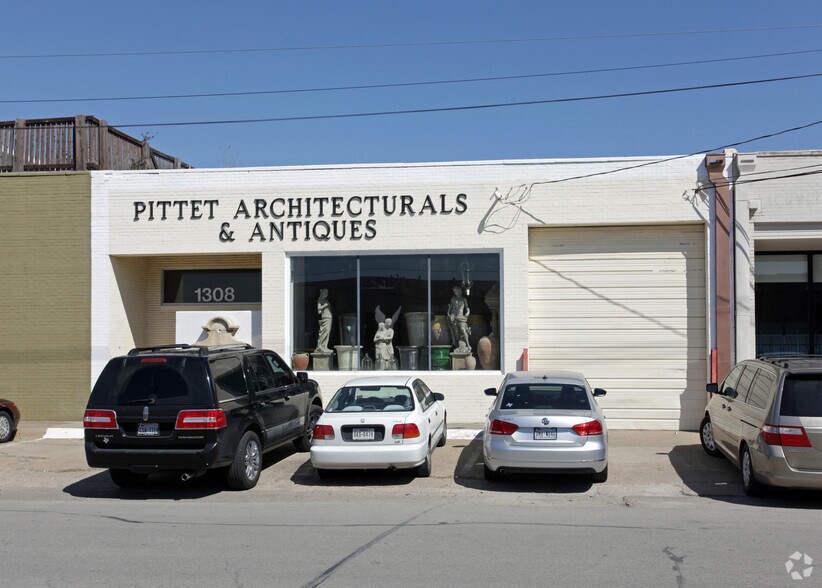 More Photos Of 1308 Dragon St, Dallas Showroom For Lease