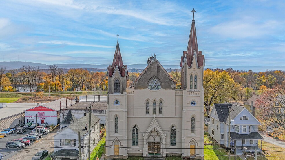 Primary Photo Of 236 W Main St, Plymouth Religious Facility For Sale