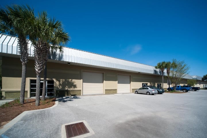 More Photos Of 295 Azalea Dr, Destin Warehouse For Sale