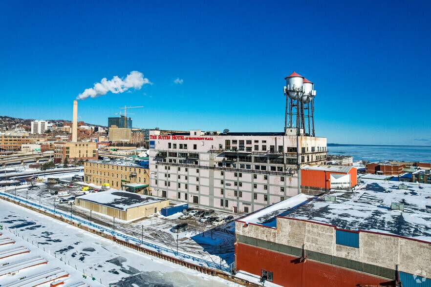 More Photos Of 325 S Lake Ave, Duluth Hotel For Lease