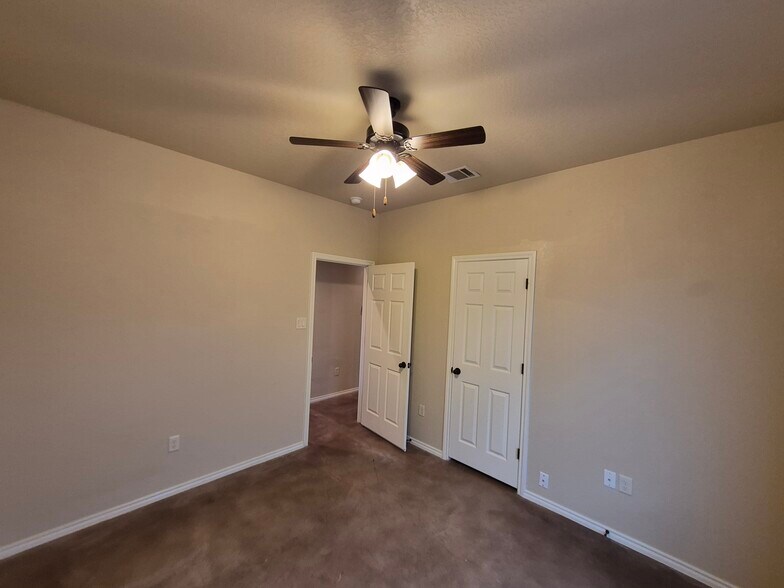 More Photos Of 698 Saengerhalle Rd, New Braunfels Apartments For Sale