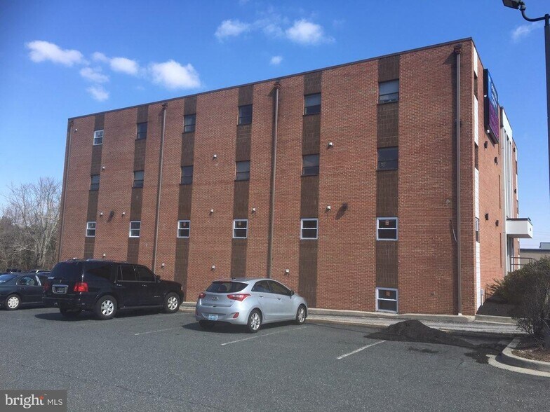 More Photos Of 9712 Belair Rd, Nottingham Medical For Lease
