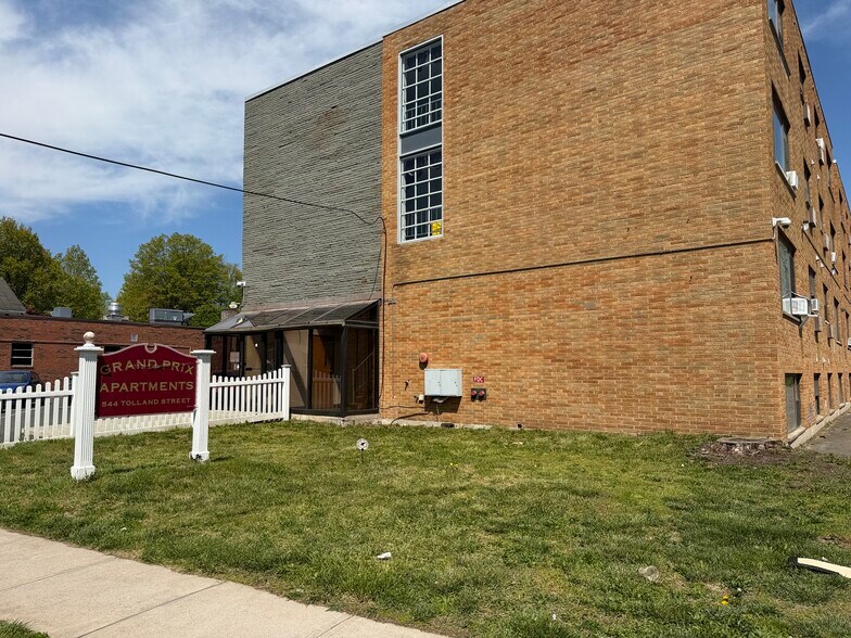 More Photos Of 544 Tolland St, East Hartford Apartments For Sale