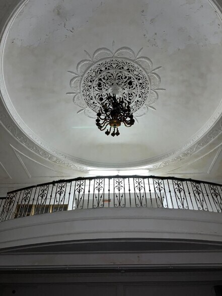 More Photos Of 11709 Hillside Ave, Richmond Hill Theater Concert Hall For Lease