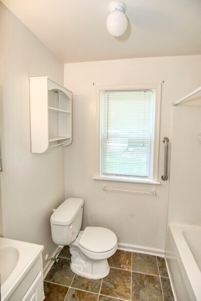 More Photos Of 7626 Bellehaven Dr, Gloucester Point Apartments For Sale